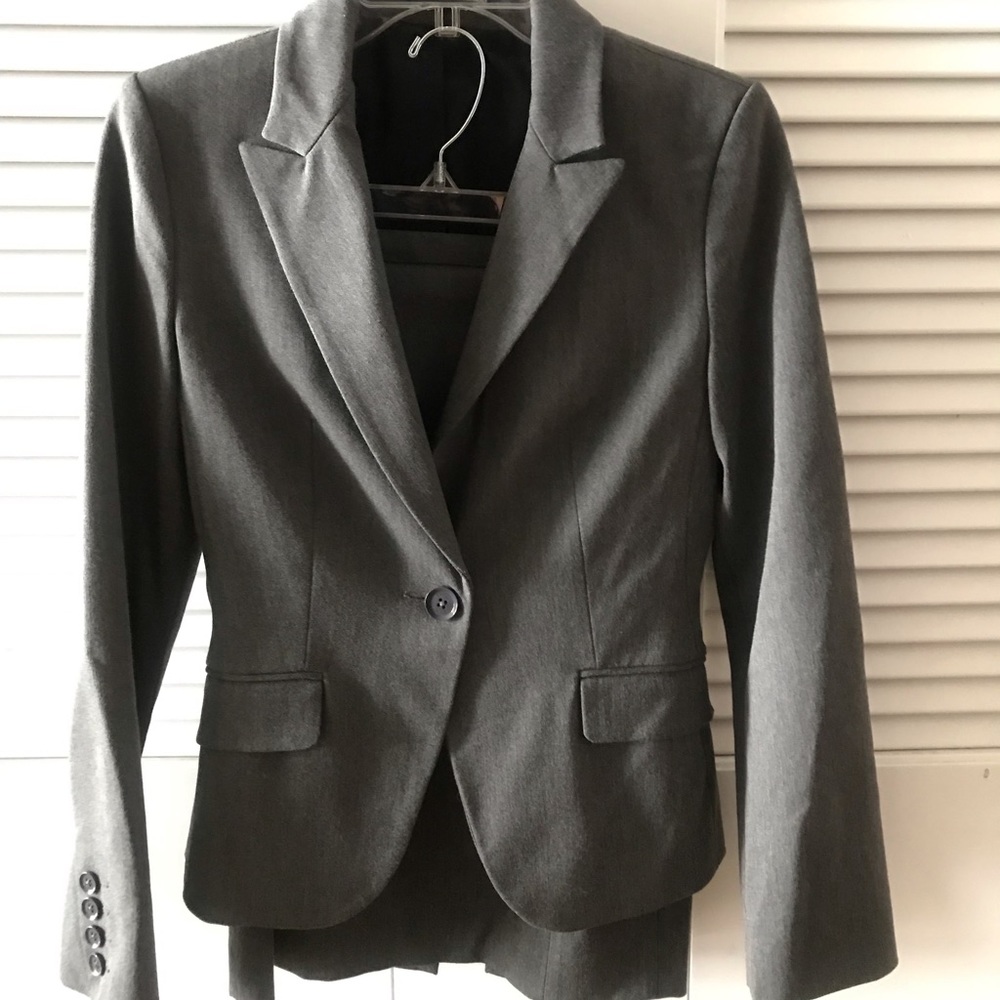 Women’s Business skirt suit